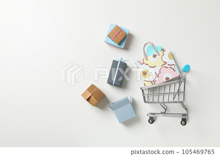 Shopping and making purchase concept, sale and discount 105469765