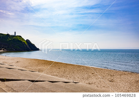 盛夏的新潟縣角田濱海灘 盛夏的新潟縣角田濱海灘 105469828