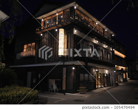 Hot spring town of Kinosaki Onsen in Toyooka City, Hyogo Prefecture at night Hot spring town of Kinosaki Onsen in Toyooka City, Hyogo Prefecture at night 105470494