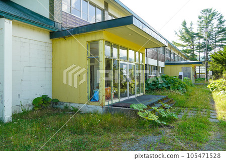 Minamifurano Municipal Ochiai Elementary School (Closed) 105471528