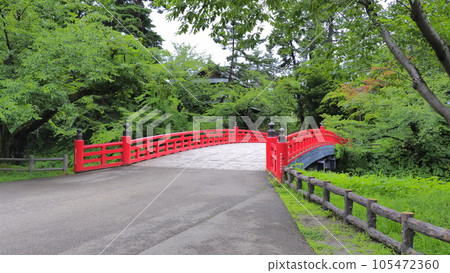 弘前城(7月多雲)杉橋3 弘前城(7月多雲)杉橋3 105472360