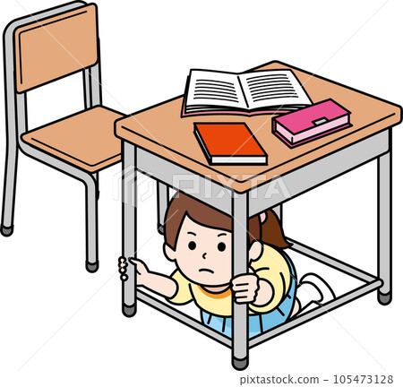 躲在桌子底下的女孩 105473128