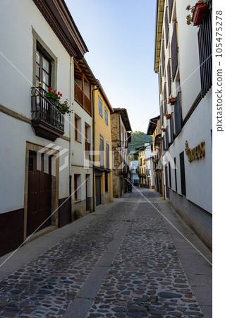 Street of a medieval town Street of a medieval town 105475278