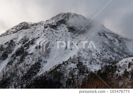 Nikko Shirane山在初冬 105476775
