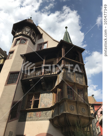 哈爾的城堡 105477349