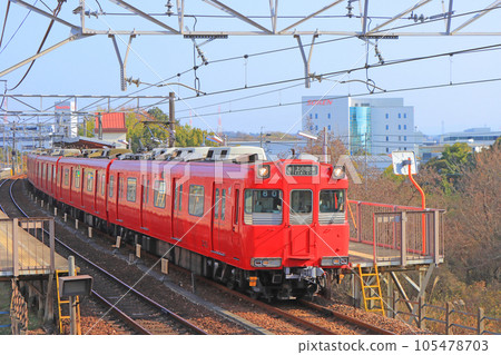Meitetsu Toyota Line, scenery of the train leaving Komenoki Station 105478703