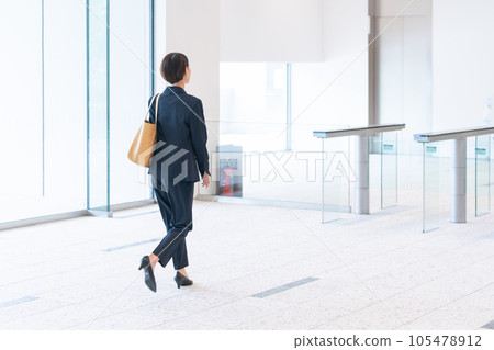 商務女性通勤 商務女性通勤 105478912