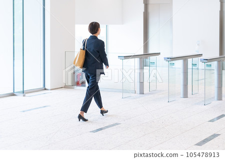 商務女性通勤 商務女性通勤 105478913