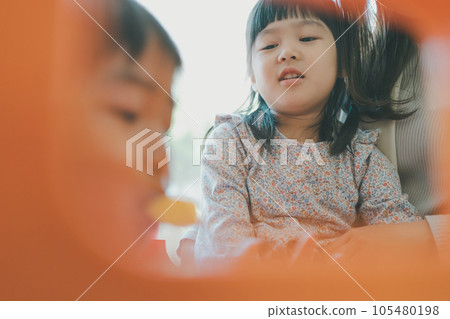 玩耍 演奏 玩 105480198