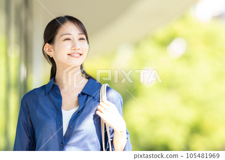 Business woman young woman business Business woman young woman business 105481969