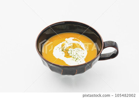 南瓜湯白色背景 105482002