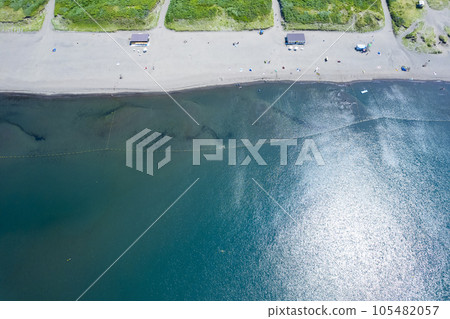 從天空看到的海灘圖像 105482057