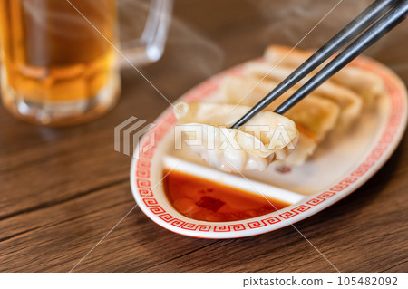 [Chinese food] Gyoza [Evening drink] 105482092