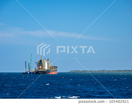 A stranded ship A stranded ship 105482921