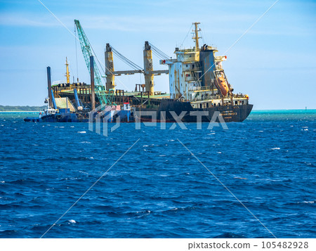 A stranded ship 105482928