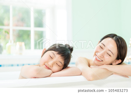 Bathing Parent and child Bathing Parent and child 105483273