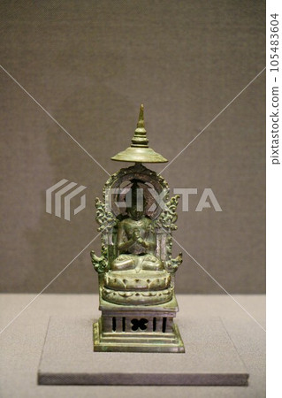 4830 Seated statue of Dainichi Nyorai 105483604