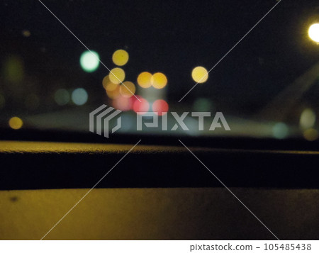 晚上在高速公路上跑 105485438