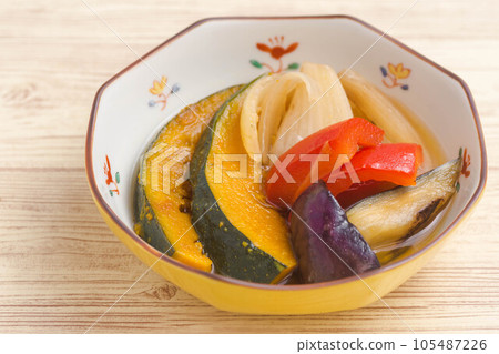 The taste of summer: chilled summer vegetables The taste of summer: chilled summer vegetables 105487226