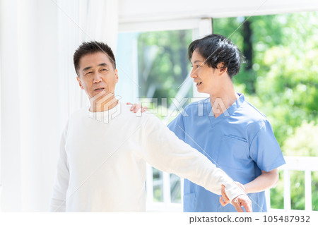 Patients undergoing surgery at an osteopathic clinic 105487932
