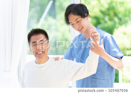 Patients undergoing surgery at an osteopathic clinic 105487936