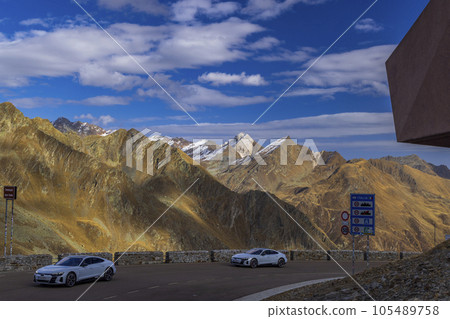 Passo Rombo, Timmelsjoch - high Alpine road connecting Oetztal valley in Austrian state of Tyrol to the Passeier Valley in Italian province of South Tyrol 105489758