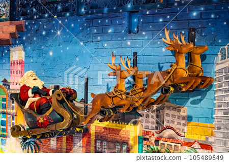 santa santa claus christmas reindeer winter december event santa santa claus christmas reindeer winter december event 105489849