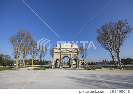 Roman triumphal arch, Orange, UNESCO world heritage, Provence, France 105490048
