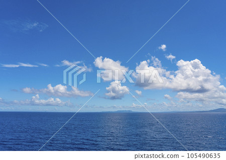 沖繩縣讀谷村，沖繩本島最西端的殘波岬 105490635