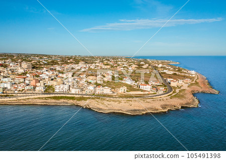 Italian cities in which to spend the holidays 105491398