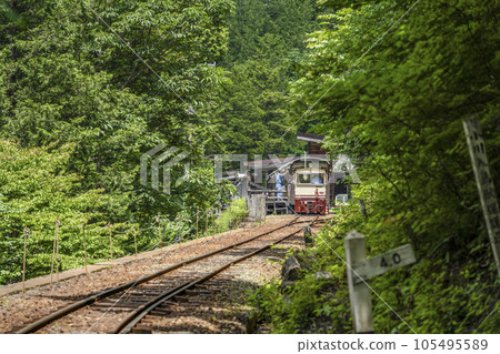 Akazawa Forest Railway diesel locomotive 105495589