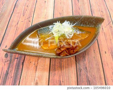 用鯖魚燜鯖魚 105496010