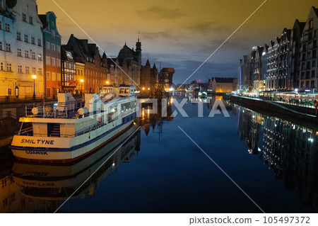 2022-06-09 old town of Gdansk and Motlawa river at night, Poland 105497372