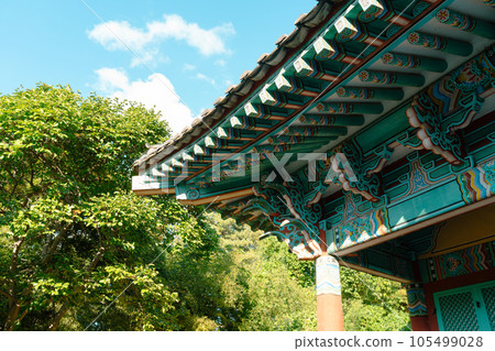 Haengjusanseong Fortress traditional eaves architecture in Goyang, Korea Haengjusanseong Fortress traditional eaves architecture in Goyang, Korea 105499028