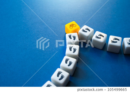 Arrive in search and find a partner. Find a friend while searching. Research led to an acquaintance with a like-minded person. Search for purpose and motivation. Looking for something. 105499665