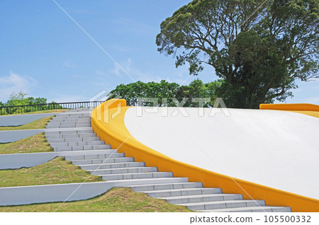 北九州市響灘綠地綠色公園太陽之丘大型滑梯 105500332