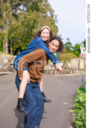 Boyfriend and Girlfriend 105501144