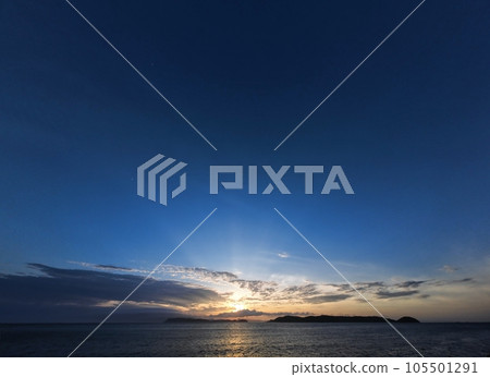 Summer evening sky with various clouds / super wide angle / sky mainly / 230723pm 105501291