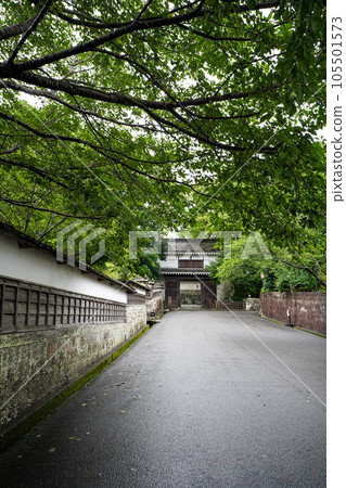 Obi Castle surrounded by fresh greenery Obi Castle surrounded by fresh greenery 105501573