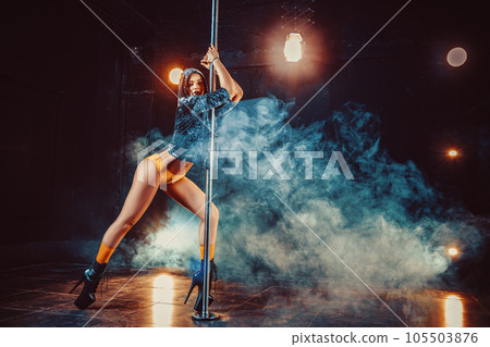 Pole dance woman Pole dance woman 105503876