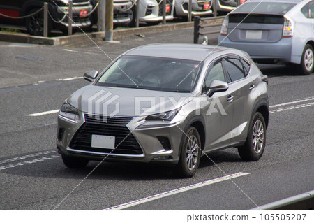 SUV 多用途車道路駕駛 SUV 多用途車道路駕駛 105505207