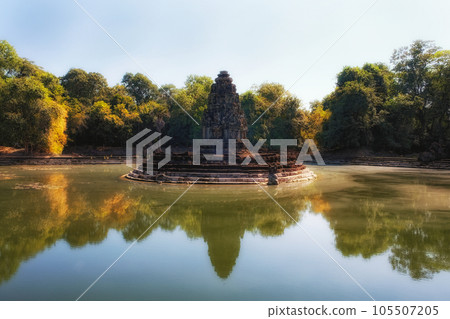 Jayatataka monument, initially a Hindu royal temple and now linked with Buddhist symbols, located on an island in the center of baray, emulating the sacred Himalayan lake Anavatapta. 105507205