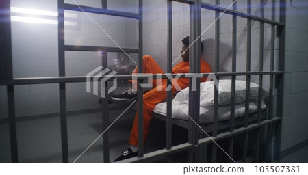 Two neighbor prisoners serve imprisonment term Two neighbor prisoners serve imprisonment term 105507381