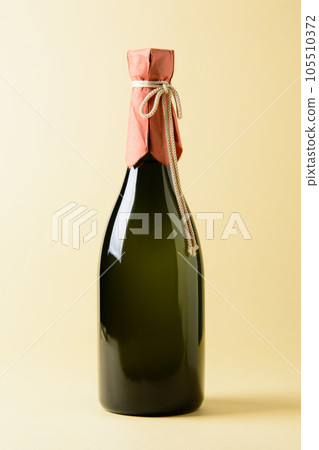Glass bottles for high-end sake Glass bottles for high-end sake 105510372