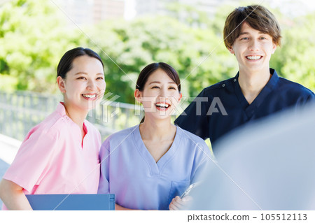 Image of medical staff Image of medical staff 105512113