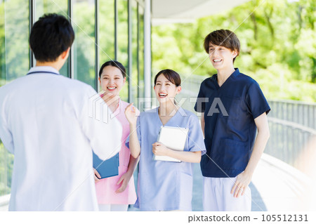 醫務人員的形象 醫務人員的形象 105512131