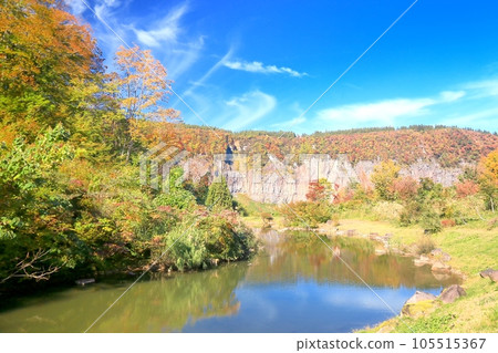 秋山鄉和津南三玉公園的紅葉 秋山鄉和津南三玉公園的紅葉 105515367