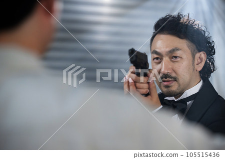 A scene that hunts down a criminal like a movie A scene that hunts down a criminal like a movie 105515436