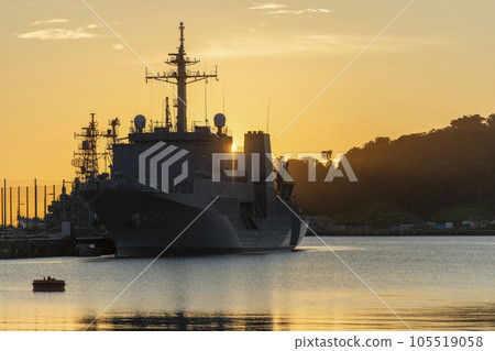 Asahi and ships [Yokosuka] Port of the Maritime Self-Defense Force 105519058