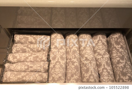 折疊整齊的毛巾收納空間 折疊整齊的毛巾收納空間 105522898